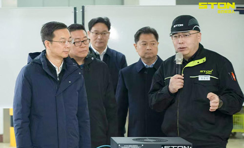 热烈欢迎常州市委副书记、市长周伟一行莅临我司调研指导